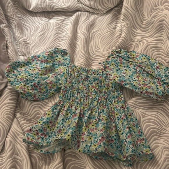 Cute blue flower blouse - Picture 5 of 5